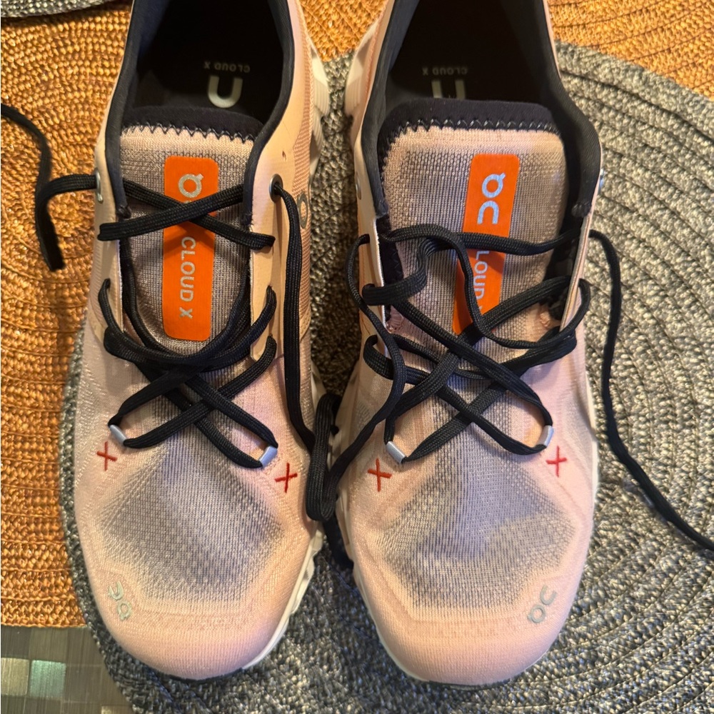 On Cloud X Running Shoes - Pink and Orange